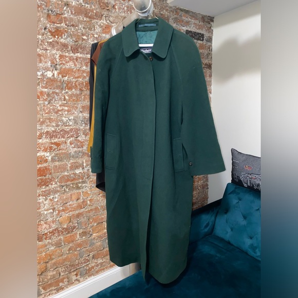 Burberry’s vintage wool coat - Picture 3 of 5